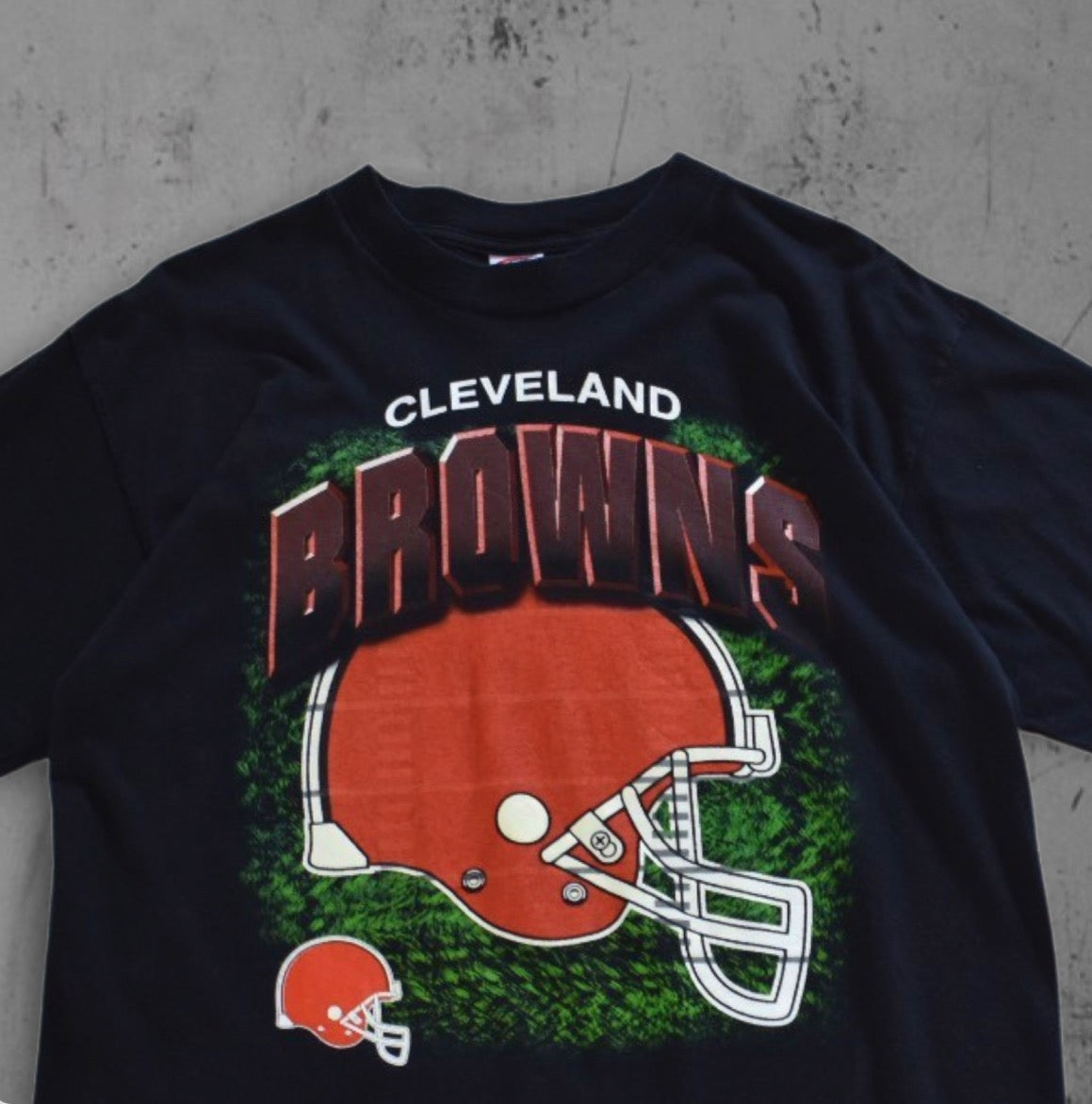 Cleveland Browns Helmet Tee (L)