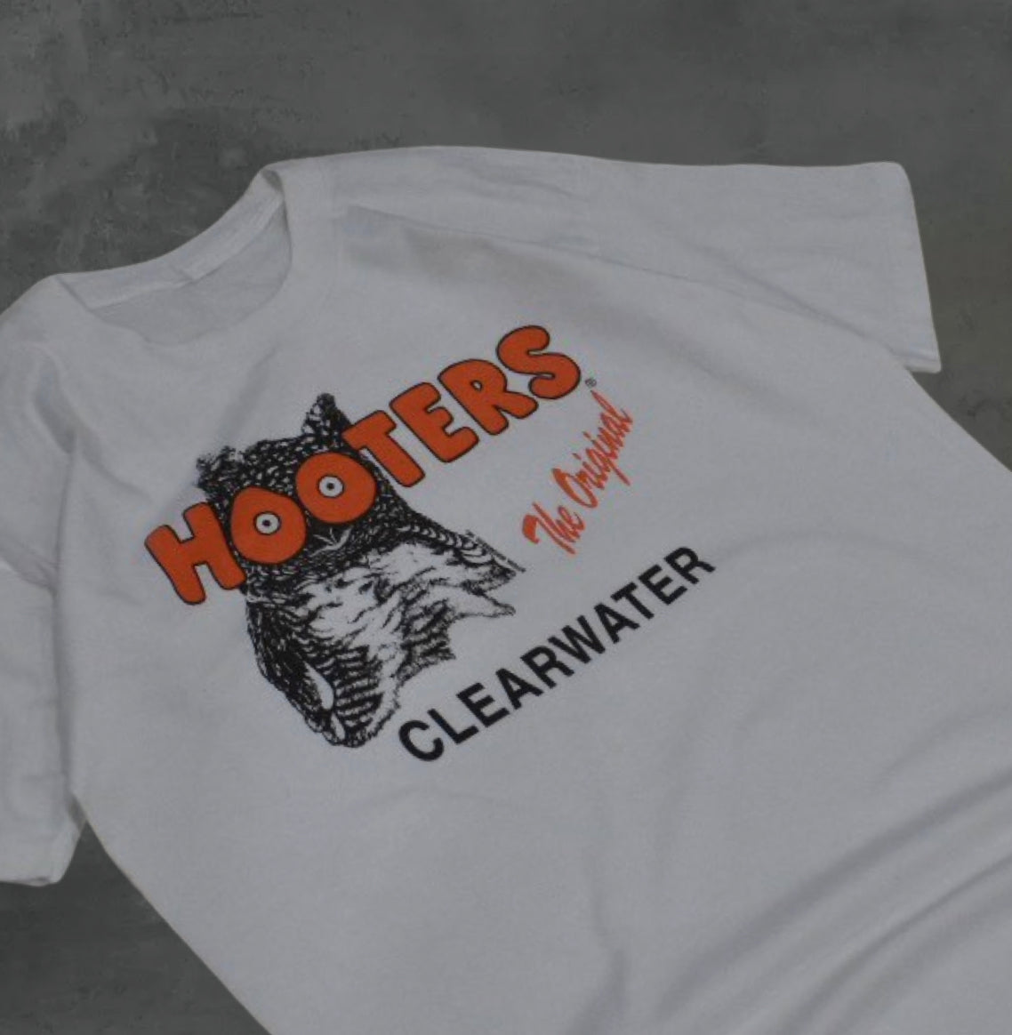 Hooters Clearwater Tee (L)