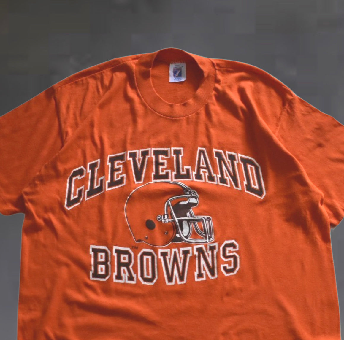 Cleveland Brown Helmet Tee (L)